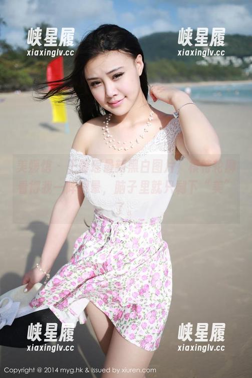 美媛馆 - 王馨瑶最新黑白图片，模特轮廓看得我一阵眼晕，脑子里就只剩下“美”了。