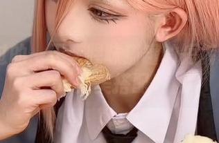 未曾想过的一天:腥味猫罐的短裤和高清cos完美搭配!