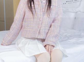 袜啵啵 – 熊熊白色棉袜特辑：从洁白到肮脏，免费写真，尽在掌握！