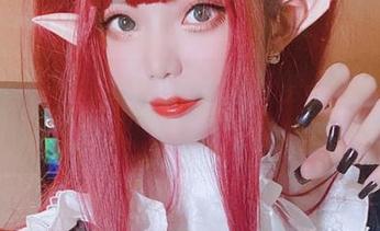 雪猫泳衣写真更新,这种反差让人不由要感叹:北极?还是热带?