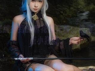 无圣光捕捉到的麻花麻花酱:校服下的那点小狂野。